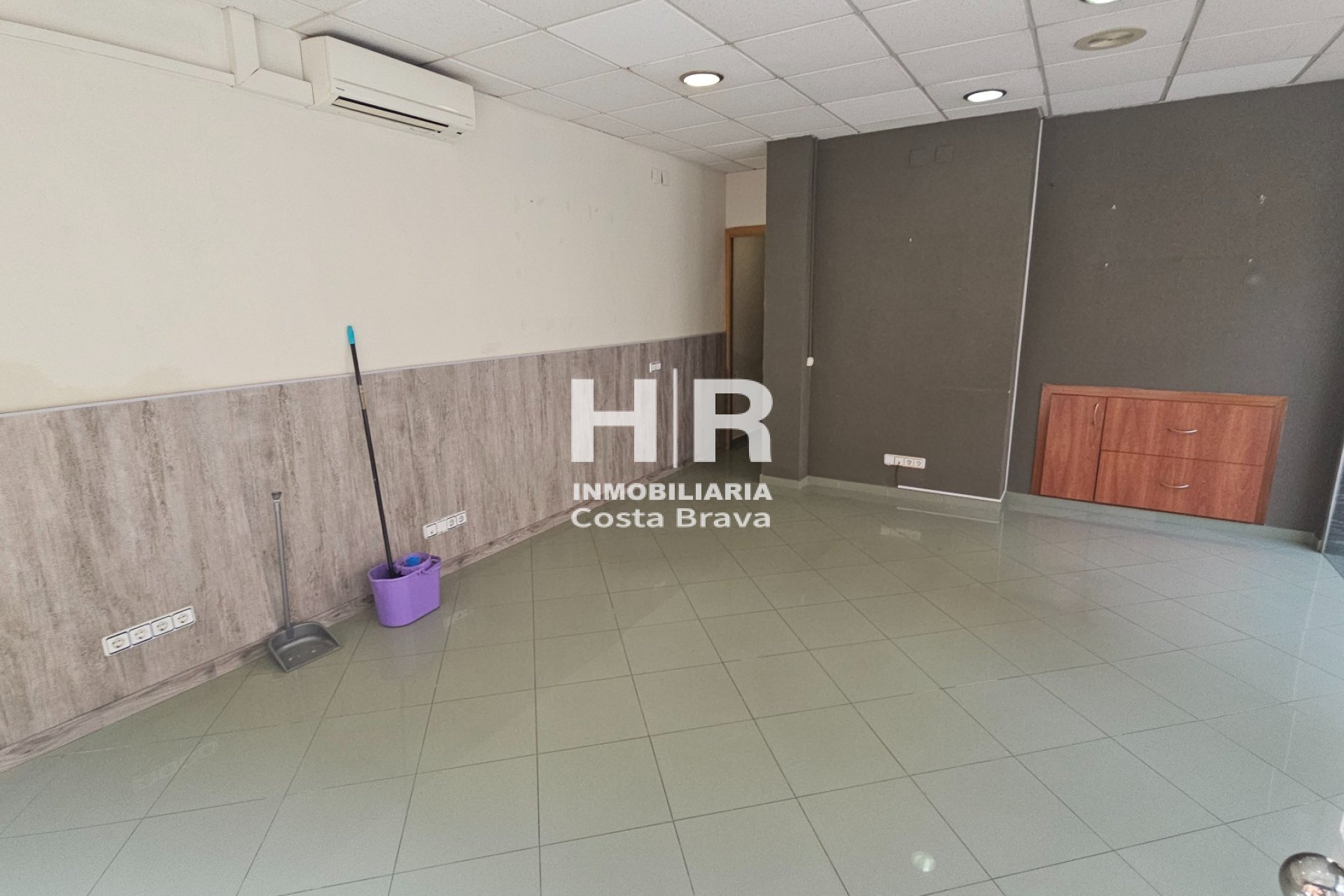 Alquiler a largo plazo - Local comercial - Granollers - Centro