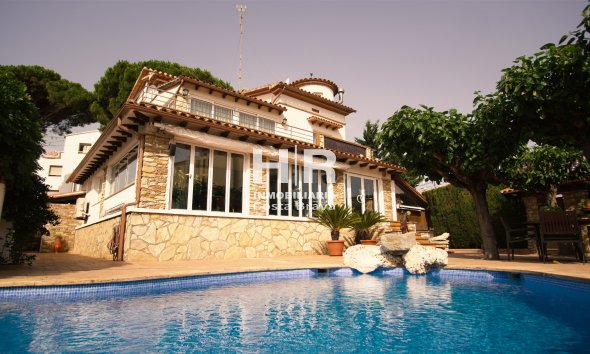 Casa - Venta - La Escala - Playa