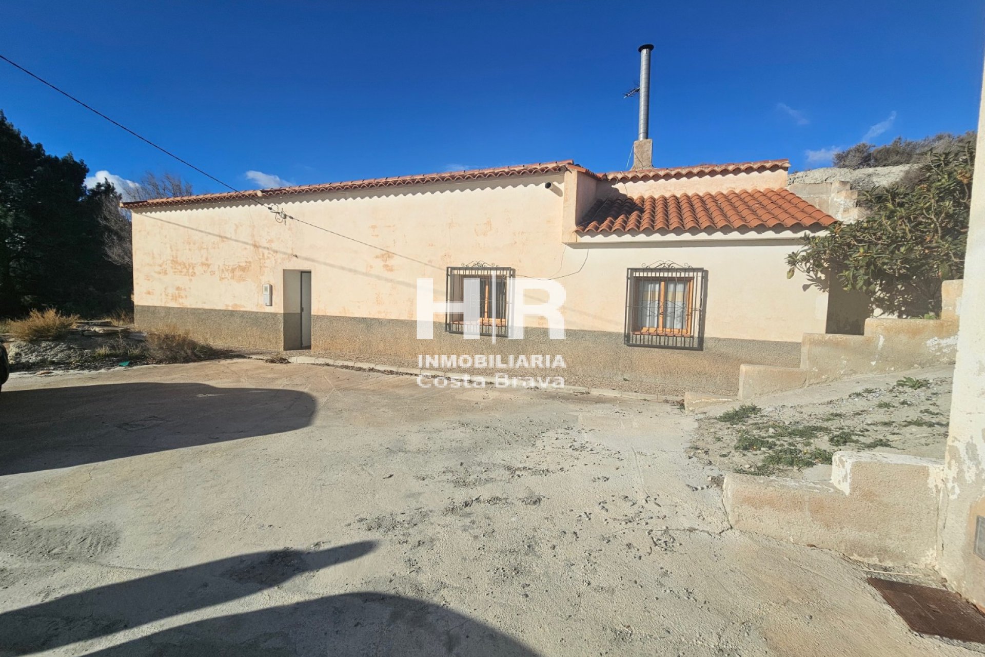 Venda - Casa cova - Benamaurel - Puente Arriba