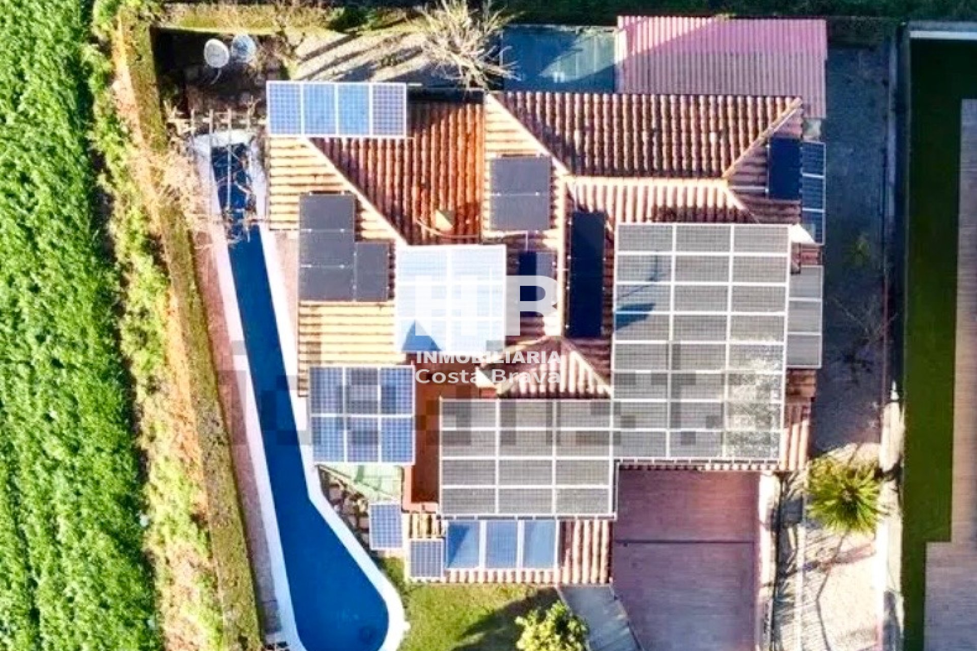 Venda - Casa unifamiliar - AIGUAVIVA - CENTRO PUEBLO