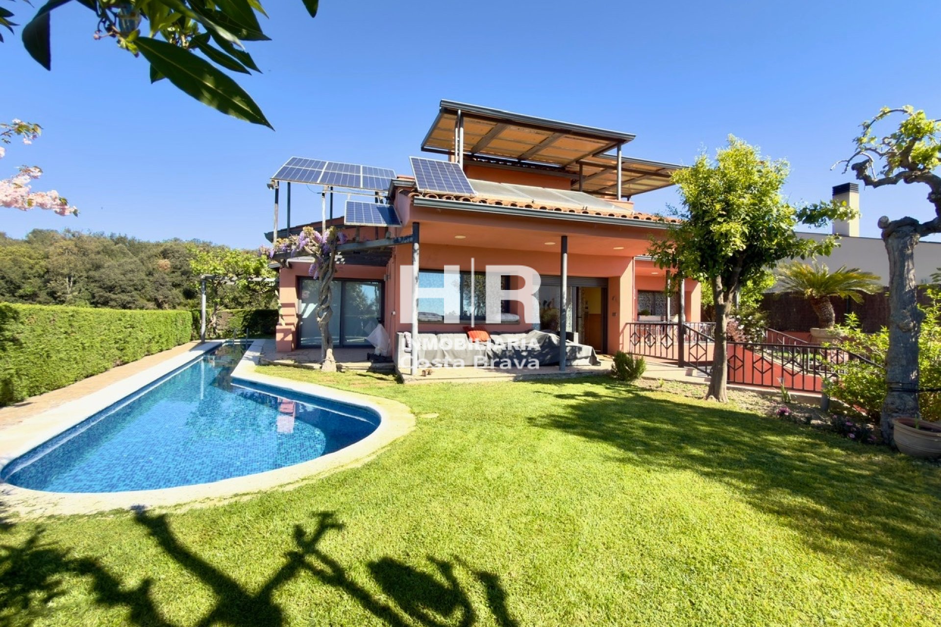 Venda - Casa unifamiliar - AIGUAVIVA - CENTRO PUEBLO