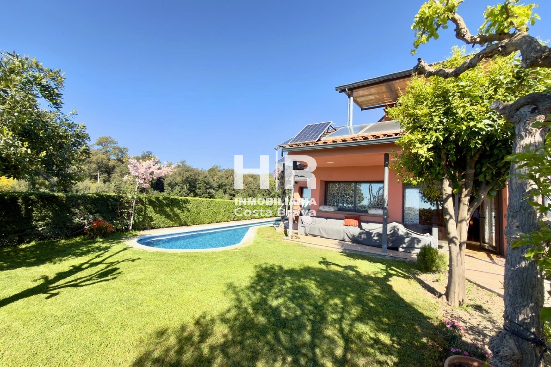 Venda - Casa unifamiliar - AIGUAVIVA - CENTRO PUEBLO