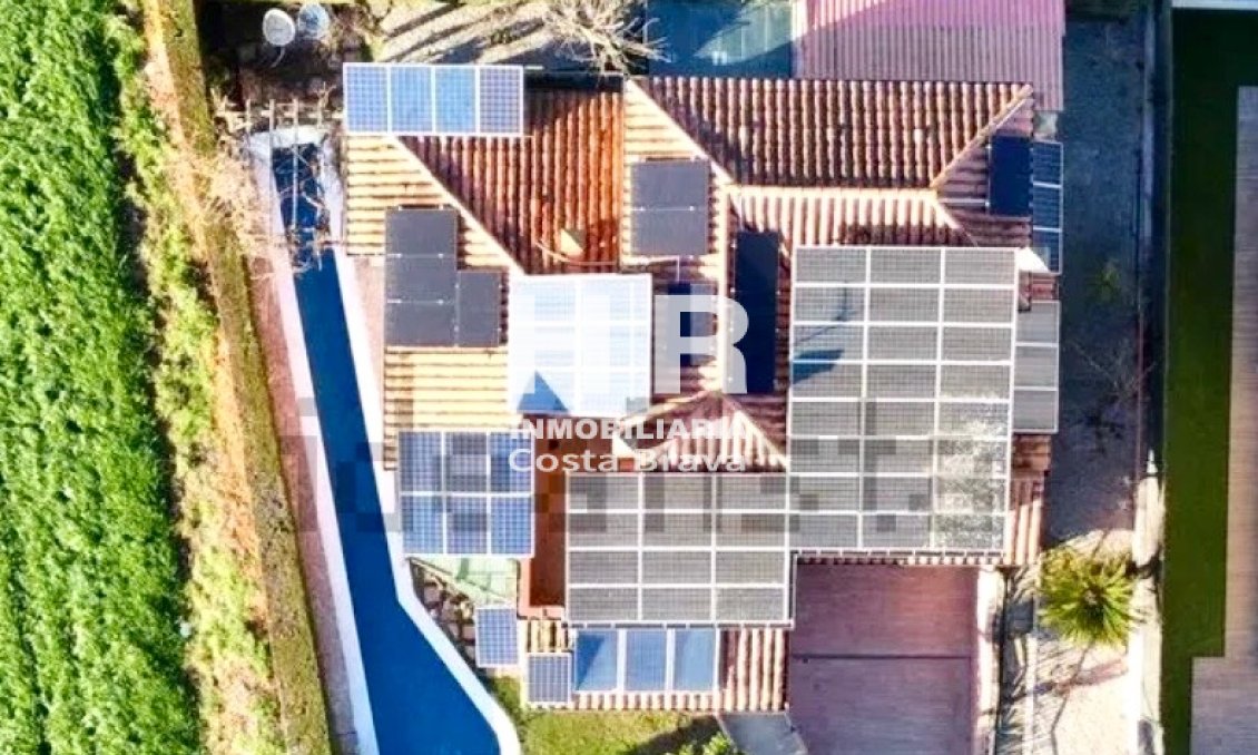 Venta - Casa unifamiliar - AIGUAVIVA - CENTRO PUEBLO