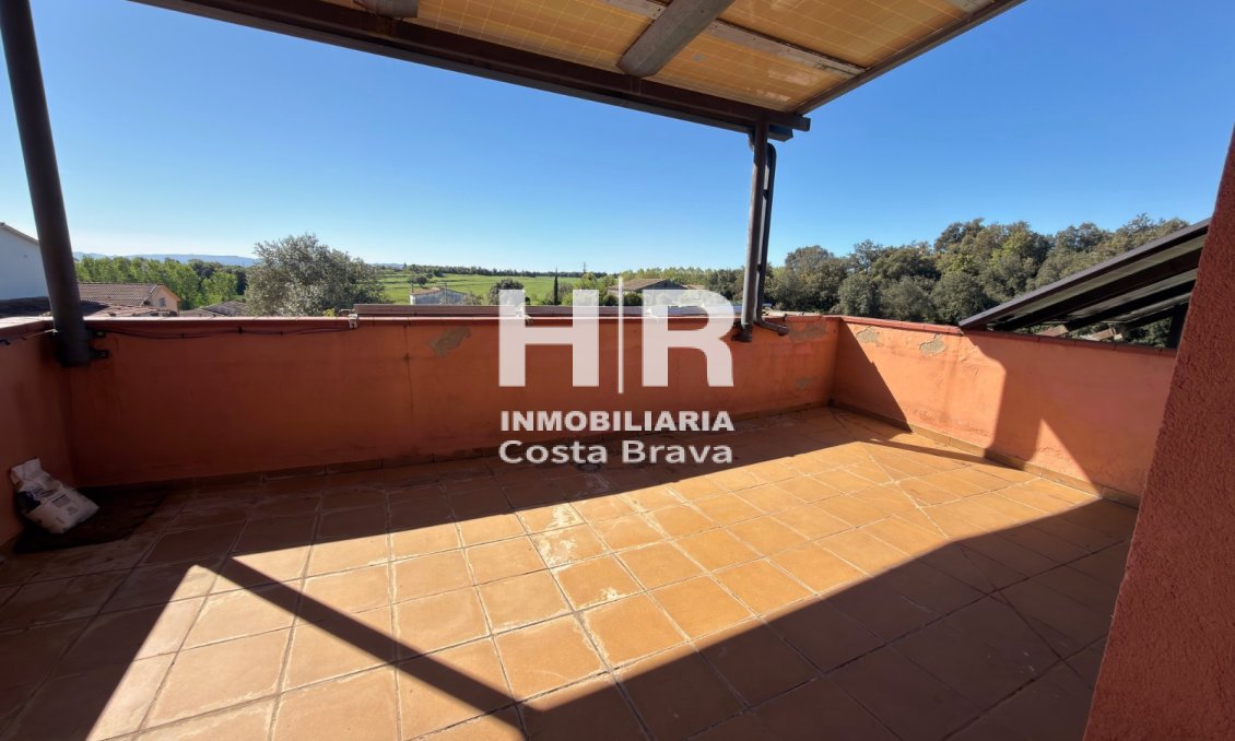 Venta - Casa unifamiliar - AIGUAVIVA - CENTRO PUEBLO