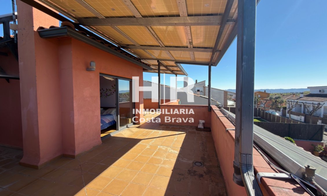 Venta - Casa unifamiliar - AIGUAVIVA - CENTRO PUEBLO