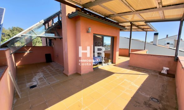 Venta - Casa unifamiliar - AIGUAVIVA - CENTRO PUEBLO