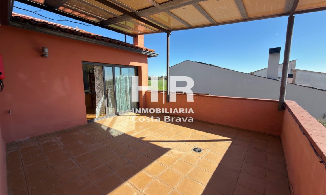 Venta - Casa unifamiliar - AIGUAVIVA - CENTRO PUEBLO