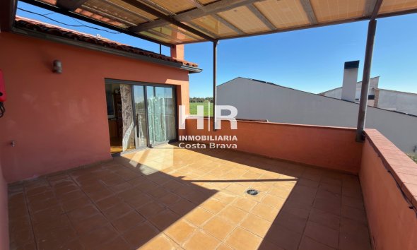 Venta - Casa unifamiliar - AIGUAVIVA - CENTRO PUEBLO
