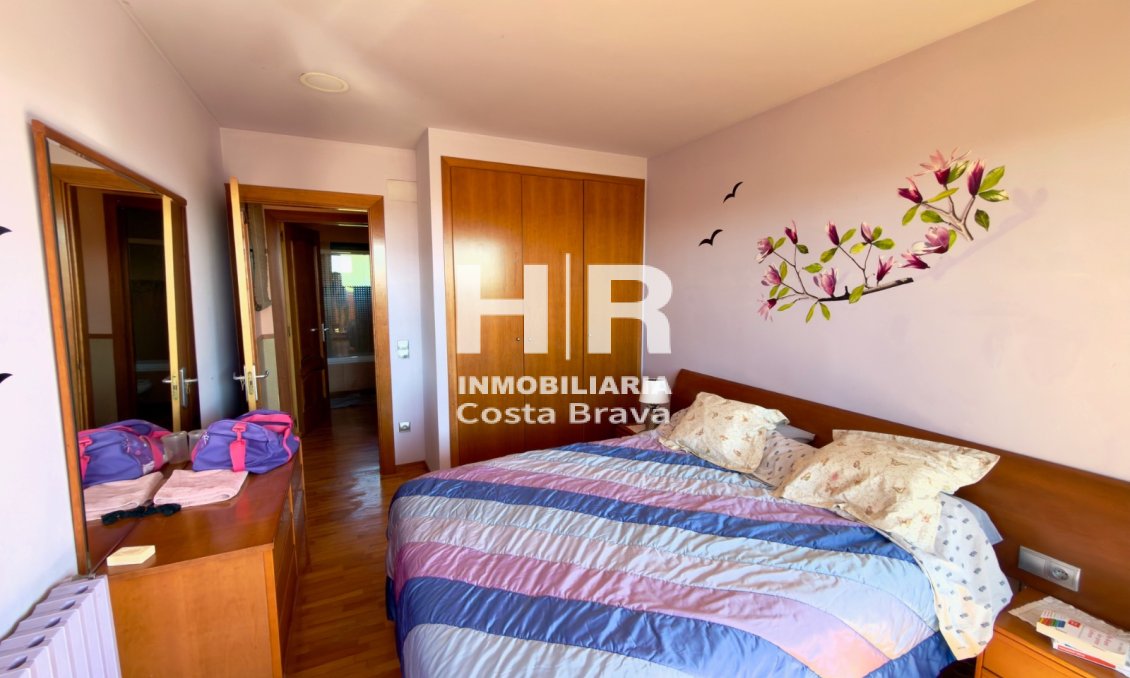Venta - Casa unifamiliar - AIGUAVIVA - CENTRO PUEBLO