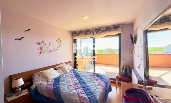 Venta - Casa unifamiliar - AIGUAVIVA - CENTRO PUEBLO
