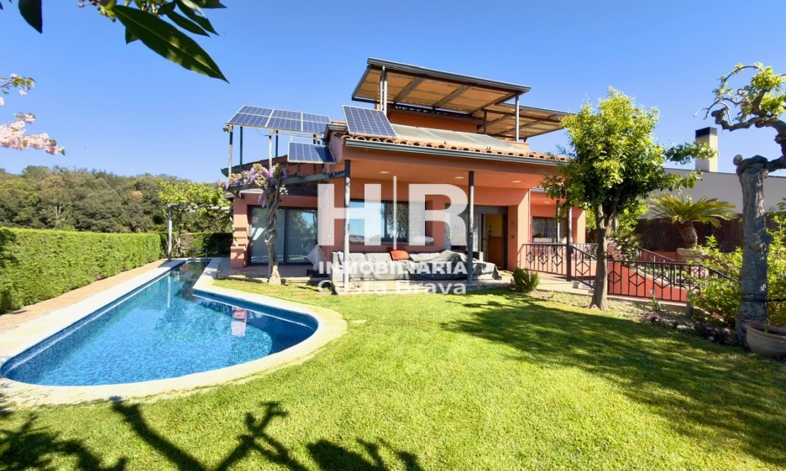 Venta - Casa unifamiliar - AIGUAVIVA - CENTRO PUEBLO
