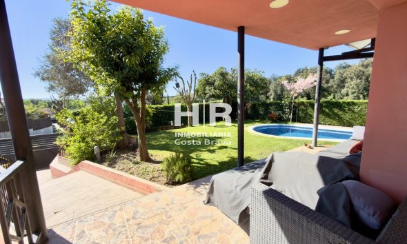 Venta - Casa unifamiliar - AIGUAVIVA - CENTRO PUEBLO