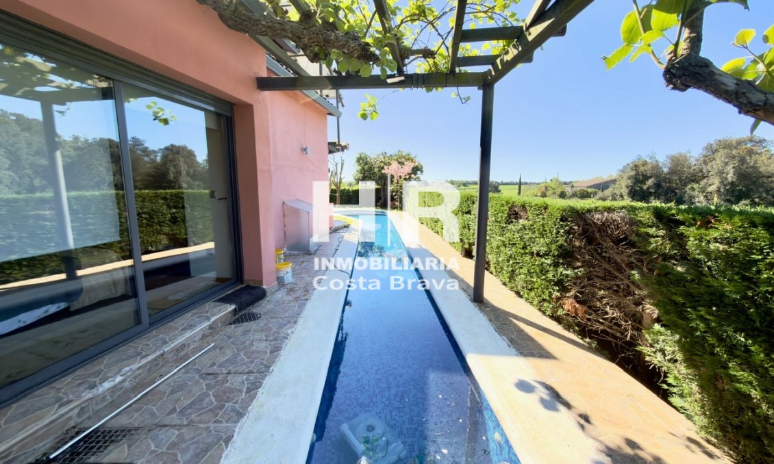 Venta - Casa unifamiliar - AIGUAVIVA - CENTRO PUEBLO