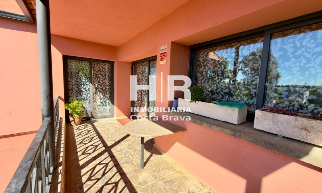 Venta - Casa unifamiliar - AIGUAVIVA - CENTRO PUEBLO