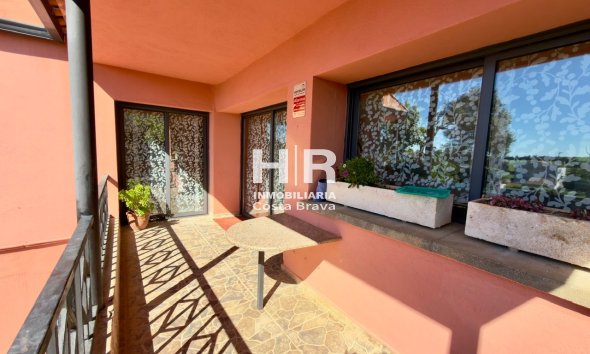 Venta - Casa unifamiliar - AIGUAVIVA - CENTRO PUEBLO