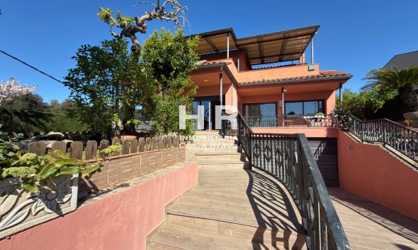 Venta - Casa unifamiliar - AIGUAVIVA - CENTRO PUEBLO