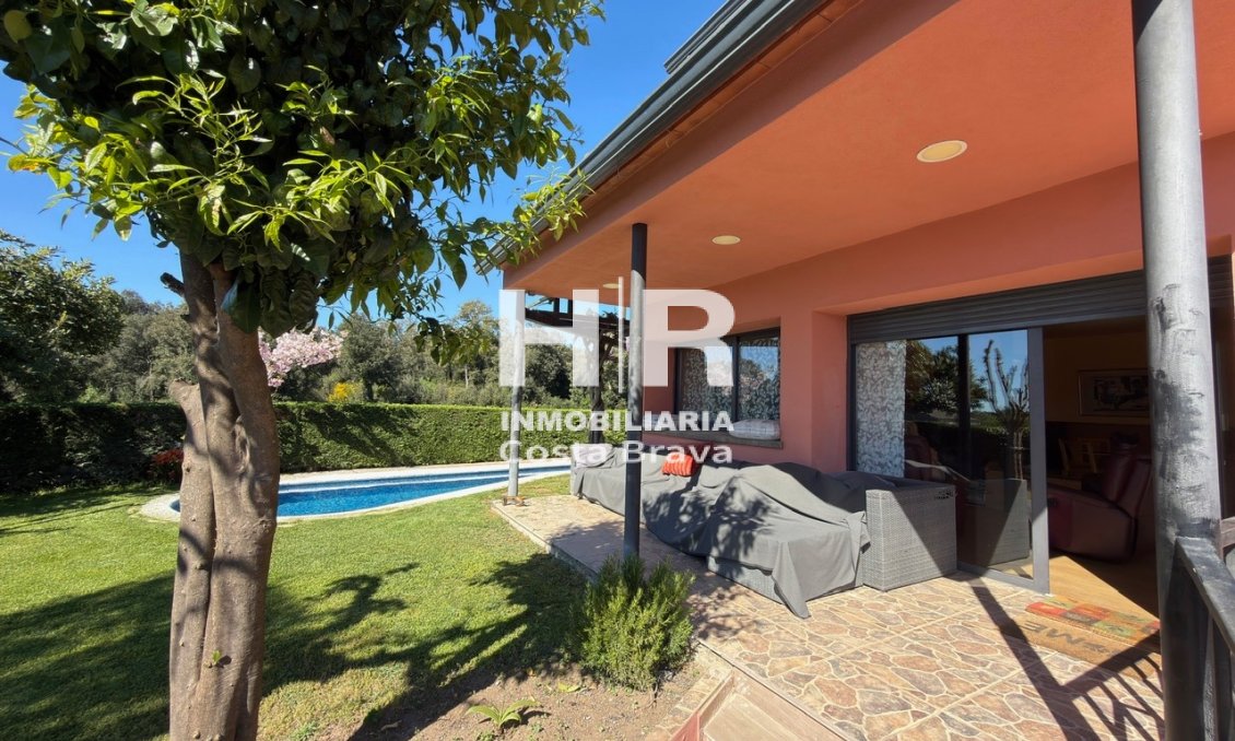 Venta - Casa unifamiliar - AIGUAVIVA - CENTRO PUEBLO