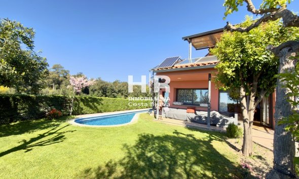 Venta - Casa unifamiliar - AIGUAVIVA - CENTRO PUEBLO