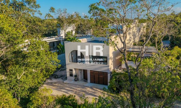 Venda - Casa unifamiliar - TULUM - Colonia 