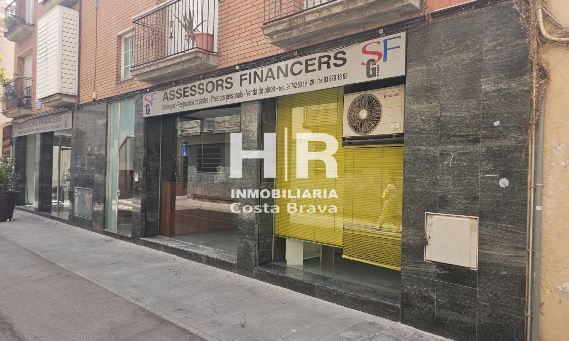 Alquiler a largo plazo - Local comercial - Granollers - Centro