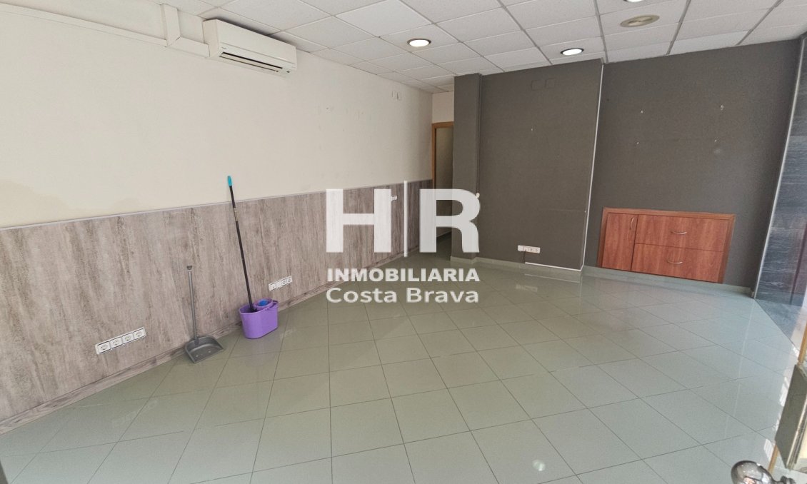Alquiler a largo plazo - Local comercial - Granollers - Centro
