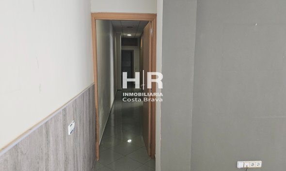 Alquiler a largo plazo - Local comercial - Granollers - Centro