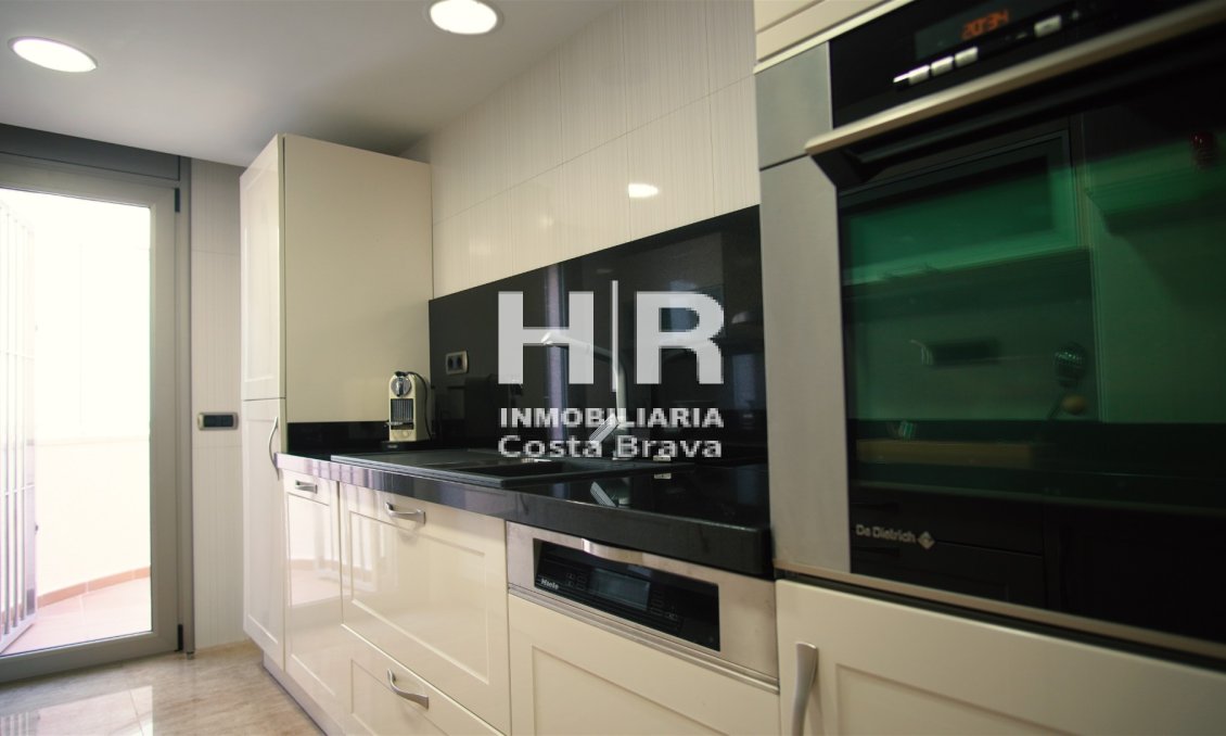 Venta - Apartamento / piso - Platja D'Aro - Primera línea de mar