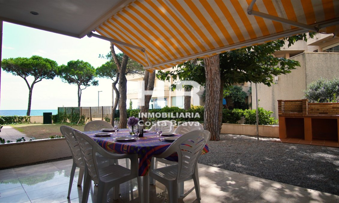 Venta - Apartamento / piso - Platja D'Aro - Primera línea de mar